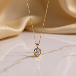 Collar de Acero Inoxidable con Diamantes y Colgante de Tauro, Joyería Fina - Product Image 3