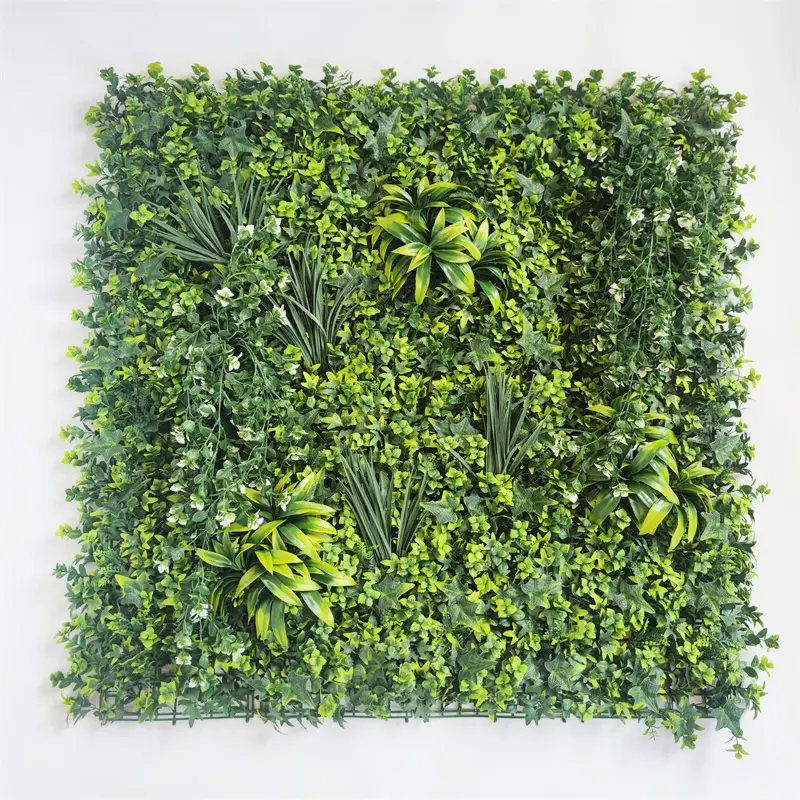 Modul tanaman hijau dedaunan buatan, panel dinding dekorasi luar ruangan daun palsu vertikal untuk latar belakang pernikahan