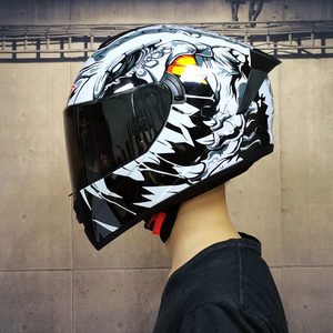Casco Integrale per Moto, Stile Autunno-Inverno, Adatto per Moto Sportive e da Strada, Casco da Moto per Uomo - Product Image 1