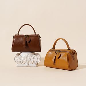 Новая женская сумка-бочонок из натуральной кожи (первый слой), модная, вместительная, универсальная, на плечо, с застежкой-молнией, модель 2025 года - Product Image 2