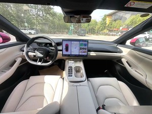 Xiaomi SU7 <span class=keywords><strong>MAX</strong></span> EV d'occasion - Recharge rapide 800V, LiDAR ADAS, Berline électrique intelligente d'occasion - Product Image 4