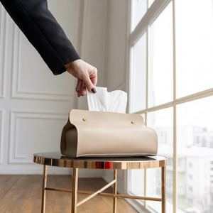 Boîte à mouchoirs de luxe en cuir anti-odeur, étui porte-serviettes avec fermeture à bouton, pliable, anti-poussière, portable, simple et décontracté pour hôtels - Product Image 1