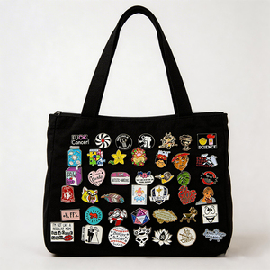 Venta al por mayor de bonitos pines de esmalte, broches de metal personalizados con impresión, pines de solapa de dibujos animados de animales y películas, insignias decorativas para mochilas - Product Image 6