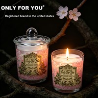 US-registrierte Marken-Duftkerze aus Sojabohnen- und Kokosnusswachs mit Metallnamensschild für Schlafzimmer und Zeremonien – Eine Blume