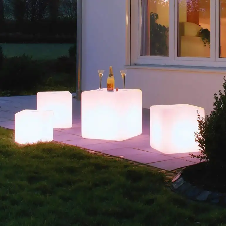Benutzer definiertes Logo Einziehbare LED-Barhocker 16 verschiedene Farbwechsel im Freien Event Kunststoff Leuchten Wasserdichter LED-Würfel-Bar stuhl