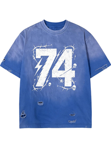 T-shirt Streetwear Personalizzata con Stampa DTG Kornit, Effetto Consumato e Sbiadito al Sole, con Stampa <span class=keywords><strong>Filo</strong></span> Spinato e 74 Teschi Sfumati, in Tessuto Pesante - Product Image 3