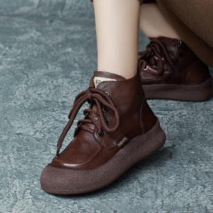 Nouvelles bottes Martin à plateforme pour femme, style britannique, faites à la main, en cuir de vachette, à bout rond, à lacets croisés, montantes, collection automne-hiver - Product Image 2