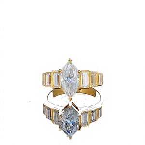 Anillo de Diamantes CVD con Corte Marquesa Certificado por IGI, con Diamantes Baguette Laterales, Oro Amarillo de 14K, Joyería Fina para Aniversario - Product Image 1