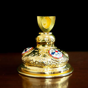 Proveedor de productos católicos ortodoxos Fabricación Soporte de artesanía religiosa de metal de Cruz Chapado en oro Jesús Cruz Base Religión Artículo - Product Image 1