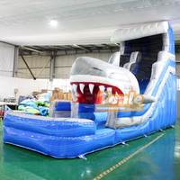 Toboggan aquatique gonflable de 18 pieds de haut en forme de requin pour location événementielle