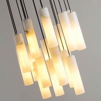 Luminaire suspendu moderne et simple en marbre pour escalier duplex, long et élégant pour salon, salle à manger et chambre à coucher, comprend une lampe de chevet