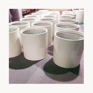 Пользовательские черные круглые цветочные горшки высокого качества из стекловолокна цветочные горшки для украшения дома - Product Image 2