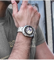 Montres de plongée analogiques en acier inoxydable 200M sans marque avec logo personnalisé OEM, montres de plongée automatiques pour hommes Kanagawa Wave Surf NH35