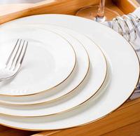 Assiette à steak personnalisable avec logo, bord doré, en céramique européenne faite à la main, plat peu profond