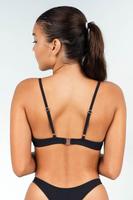 Fabricant OEM ODM de maillots de bain en tissu recyclé, design personnalisé, décolleté en V, string minimaliste, ensemble de bikini pour femmes