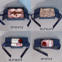 Caja de Regalo Plegable de Cartón Rígido con Cinta de Seda, Estilo Boutique, Dorada y Personalizada