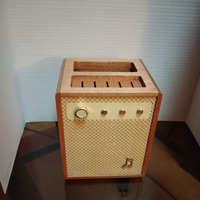 Support de plectres de guitare en bois style ampli avec rangement pour stylos, organisateur de bureau pour guitaristes, pour le rangement des plectres et des stylos, accessoires de guitare