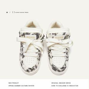 Zapatillas de estilo de lujo desgastado, de caña baja, con suela que aumenta la altura, resistentes al desgaste, unisex, deportivas casuales, para parejas, tipo skate - Product Image 3