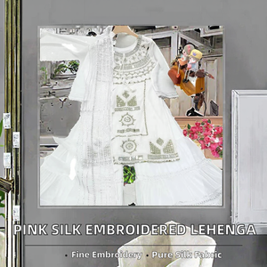 ผ้าคลุมไหล่ TENNECY ผ้าไหมจอร์เจตต์สีชมพู ลายพิมพ์ดิจิทัล ปักเลื่อม กลับด้านได้ แห้งเร็ว ใส่ได้ทุกฤดู - Product Image 2