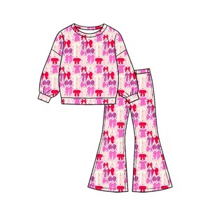 Tenue de Noël et de la Saint-Valentin pour petites filles, sweat-shirt à col rond à motif intégral, pantalon évasé élastique - Product Image 3