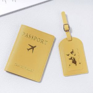 ชุดบัตรขึ้นเครื่องบินหนัง PU หรูหรา พร้อมปั๊มลายร้อน  พร้อมที่ใส่พาสปอร์ต ป้ายติดกระเป๋าเดินทาง ของขวัญส่งเสริมการขาย - Product Image 1