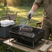 Brosse de nettoyage triangulaire haut de gamme pour barbecue, en fil d'acier inoxydable durable avec manche en plastique, accessoires de grillades en extérieur