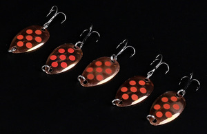 Cuillère à leurre brillant simulé 3.3cm 2.6g Attire les poissons micro-dimensionnés Tilapia Brochet Truite Bass Catfish Fishing Rivers Made ABS Material - Product Image 4