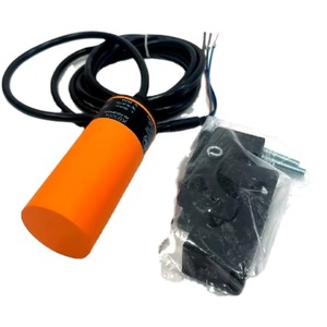 PLC NUEVO EFECTOR KB-3020-BPKGNI-KB5004 INTERRUPTOR DE PROXIMIDAD KB3020BPKGNIKB5004 Envío Rápido - Product Image 1