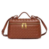 Tas Kotak PU Anyaman Tangan Wanita Mini Selempang Bahu Jinjing 20cm Fashion Trendi OEM Custom 	 tas