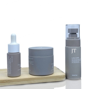 Ensemble d'emballages cosmétiques de luxe personnalisés en verre beige, pots de crème vides de 30 et 50 ml, flacons pompe pour lotion et sérum, emballage de soins de la peau - Product Image 1