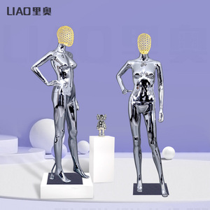 Maniquí Metálico de Alta Gama con Cabeza Cromada, para Exhibición de Vestidos de Noche y de Novia, Base Metálica - Product Image 3