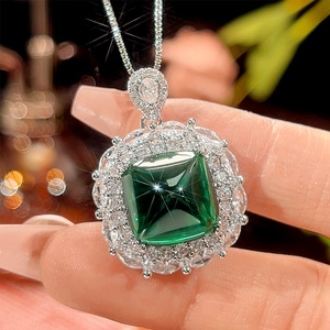 Bijoux en cuivre écologiques tendance pour femmes, ensemble de haute qualité, zircon vert émeraude 14*14mm, plaqué laiton, ensemble vintage haut de gamme - Product Image 5