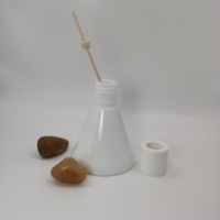 Bouteille en verre céramique opale blanche personnalisée de 100 ml avec bouchon à vis, vide, pour usage cosmétique, sérigraphiée KeRuiJia KRJ-GH17 Zhejiang
