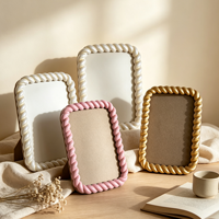 Miroir Rétro à Cadre en Corde Torsadée, Style Luxe Léger, avec Dentelle de Chanvre, en Résine de Couleur Simple, Écologique et Fait Main, pour Table et Mur