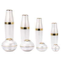 Emballages cosmétiques en acrylique populaires et uniques, 30 ml, 50 ml, 80 ml, 120 ml, pour soins de la peau, crème, lotion, flacons blancs nacrés dorés, bouchon à vis