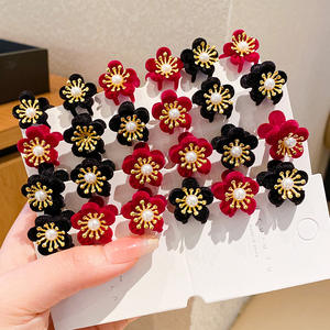 Pinzas <span class=keywords><strong>para</strong></span> el <span class=keywords><strong>pelo</strong></span> <span class=keywords><strong>de</strong></span> flores <span class=keywords><strong>de</strong></span> terciopelo <span class=keywords><strong>para</strong></span> niñas con adorno <span class=keywords><strong>de</strong></span> perlas accesorios <span class=keywords><strong>para</strong></span> el cabello elegantes <span class=keywords><strong>para</strong></span> la escuela y la fiesta - Product Image 4