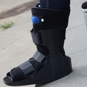 Factory Price Plastic Foam Equipment Long Ankle Lightweight Protection Walking Boot Extremity Splint for Bunion Treatment