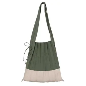 TS Shopping bag with wrinkled design foldable contrasting color sweater knitted single shoulder handbag organ bag