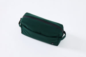 Bolsa de Aseo Impermeable Personalizada con Logotipo, de Asa Suave, la Más Vendida - Product Image 2