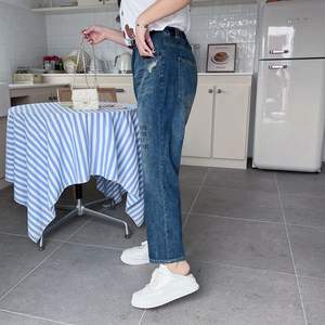 Pantalones Harem de Mezclilla para Mujer Talla Grande N8560, Algodón Azul con Detalle de Cremallera, Estilo Moderno para Uso Casual - Product Image 1