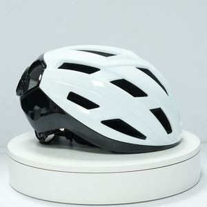 Casco de Ciclismo con Luz LED, Casco Deportivo Portátil para Exteriores, Casco Protector para Bicicleta de Carretera para Adultos con Pantalla LED - Product Image 6
