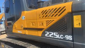 Excavadora de orugas multifunción de Corea Original usada Hyundai 225LC-9S de alta eficiencia Hyundai 305LC 335 en buenas condiciones a la venta - Product Image 4