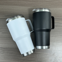 Gobelet portable de 30oz avec poignée tasse à café de voyage tasse Termos bouteille d'eau en acier inoxydable enduite de poudre personnalisée gravée au Laser