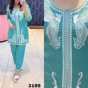 Conjunto de verano para mujer en tela de algodón puro con hermoso diseño de bordado Elegante y cómodo Cantidad a granel disponible - Product Image 3