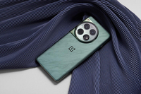 OnePlus 12 Global ROM, écran AMOLED 6,82 pouces 120 Hz, charge sans fil, appareil photo 64,0 MP, batterie 5400 mAh, processeur Snapdragon 8 Gen 3, téléphone portable 5G
