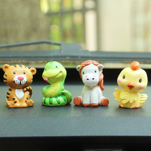 เครื่องประดับตกแต่งคอนโซลกลางรถยนต์, ของตกแต่งภายใน, ตุ๊กตาสัตว์ราศีเรซิ่น, การ์ตูนกระต่ายน่ารักสร้างสรรค์ - Product Image 2