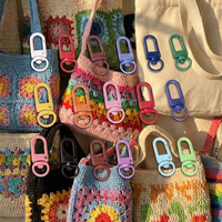 Vente en gros de fermoirs mousquetons pivotants en métal peints et colorés, en forme de U, pour accessoires de porte-clés et de sacs DIY