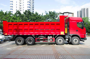 Venta Directa de Fábrica, Camión Volquete Chenglong H7 8x4 258hp Diésel, Nuevo, Volante a la Izquierda, Euro 5, para Transporte Pesado - Product Image 3