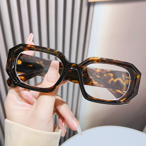 Gafas ópticas cuadradas clásicas ligeras unisex con marco de PC, gafas de moda para la vida diaria y la lectura por ordenador - Product Image 2