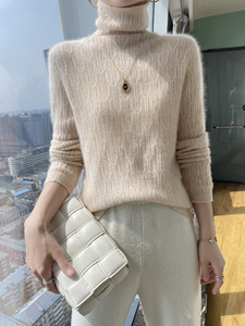 Suéter de Gola Alta 100% Cashmere para Mulheres com Corte Slim para Outono e Inverno. - Product Image 2